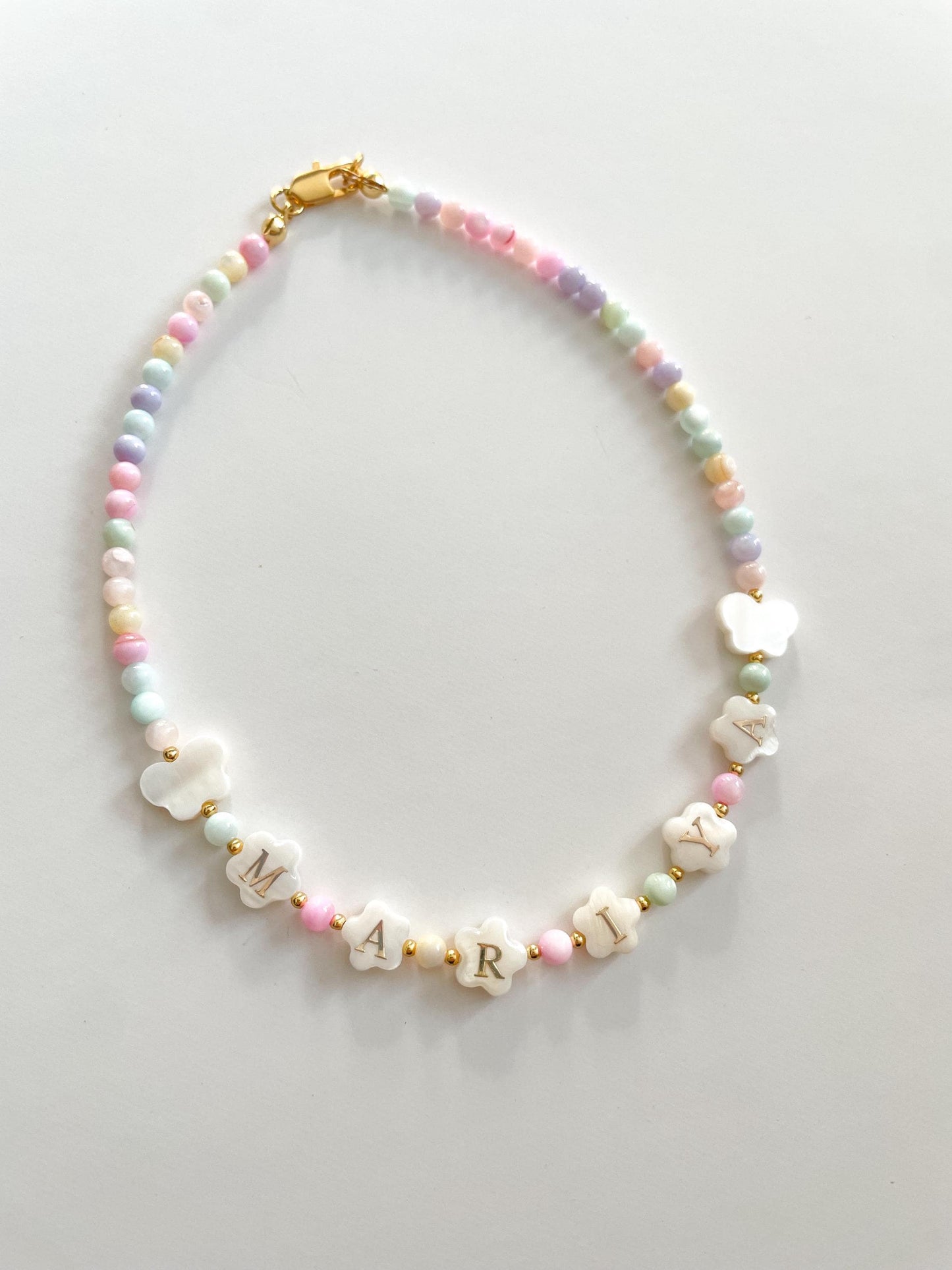 Colorful flower shaped name necklace for kids, mother of Pearl letter name necklace, girls bright beaded necklace, gift idea for toddlers,
