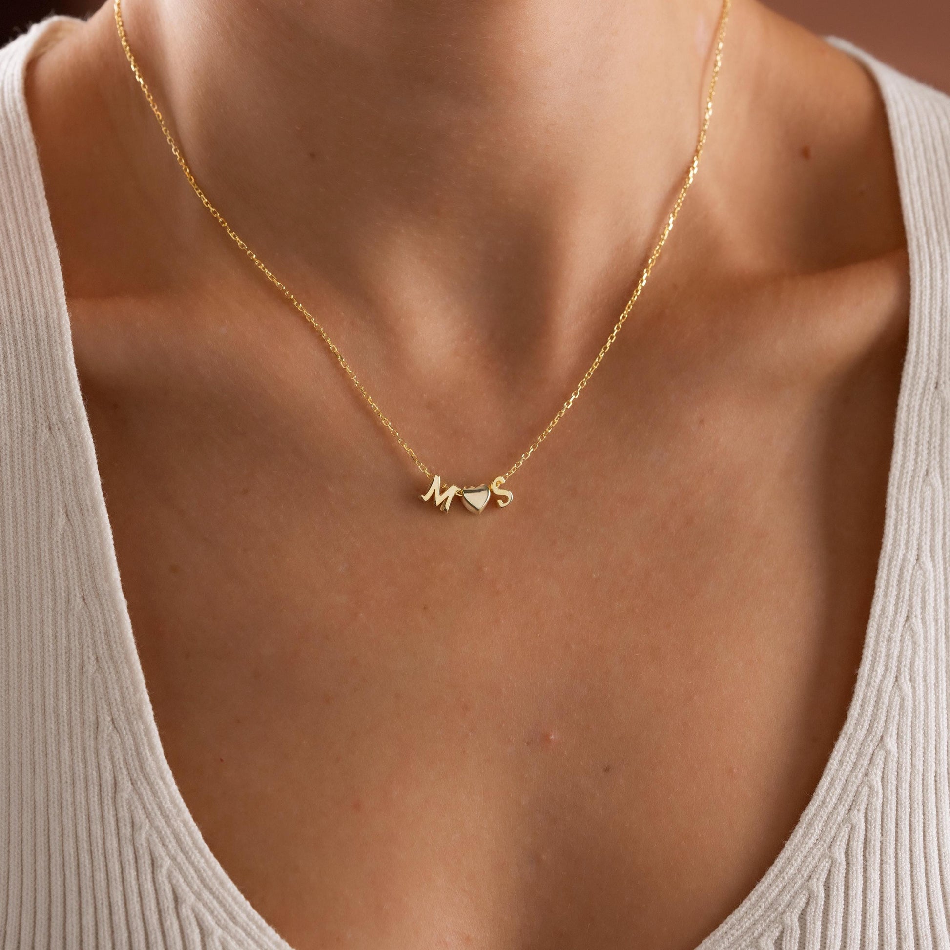 Gold Heart Necklace with Initials, Personalized Letter Necklace, Dainty Initial Necklace, Christmas Gift, Gift for her, Minimalist Necklace