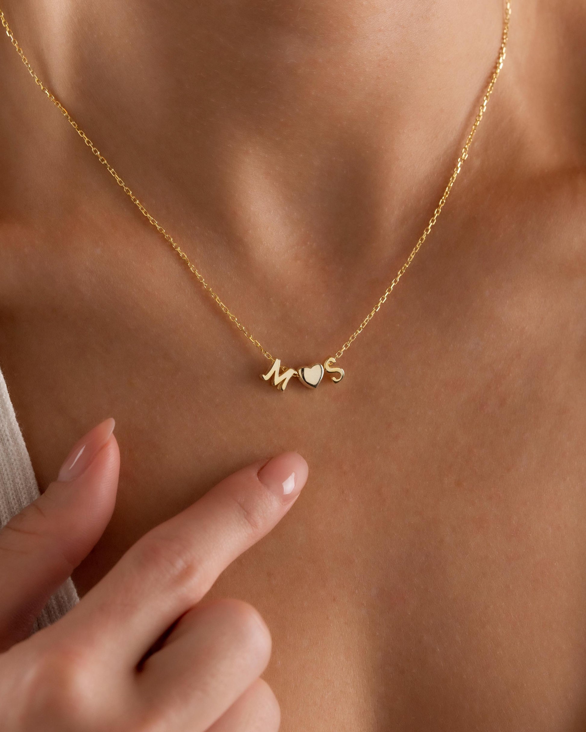 Gold Heart Necklace with Initials, Personalized Letter Necklace, Dainty Initial Necklace, Christmas Gift, Gift for her, Minimalist Necklace