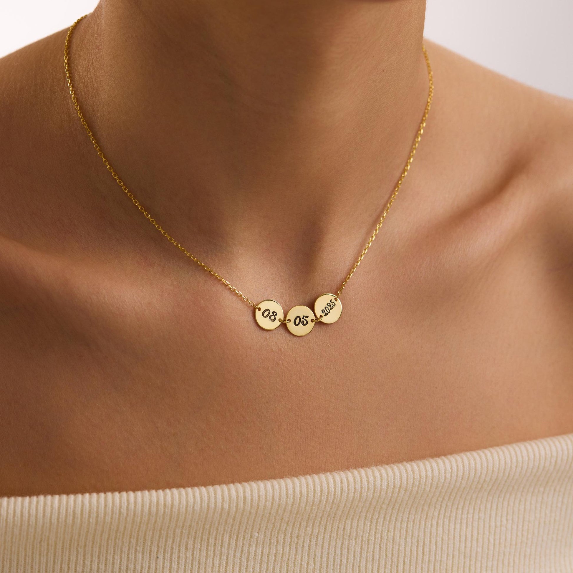Dainty Personalized Gold Disc Necklace , Custom Engraved Date Necklace, Anniversary Jewelry, Wedding Date Necklace, Gift for Wife