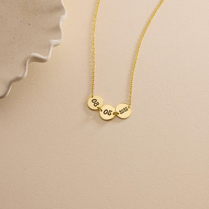 Dainty Personalized Gold Disc Necklace , Custom Engraved Date Necklace, Anniversary Jewelry, Wedding Date Necklace, Gift for Wife