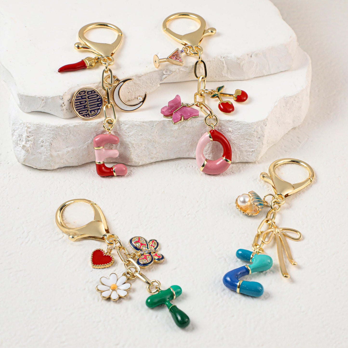 Personalized pendant keychains, epoxy resin letter pendant keychains, bag charms, personalized keychains, car keychains, birthday gifts
