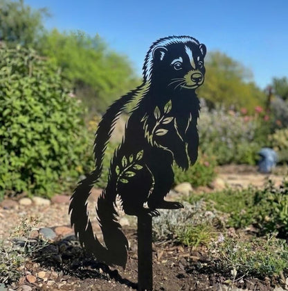 Skunk Stake Garden Decor , Metal Animal Silhouette, Yard Art , Outdoor Flower Bed Decoration
