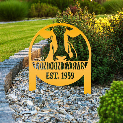 Cow Farm Yard Stake, Family Name and Established Year Lawn Sign, Cattle Business Signage, Rustic Home Decor, Steer Farming Small Business