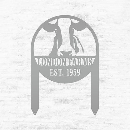 Cow Farm Yard Stake, Family Name and Established Year Lawn Sign, Cattle Business Signage, Rustic Home Decor, Steer Farming Small Business